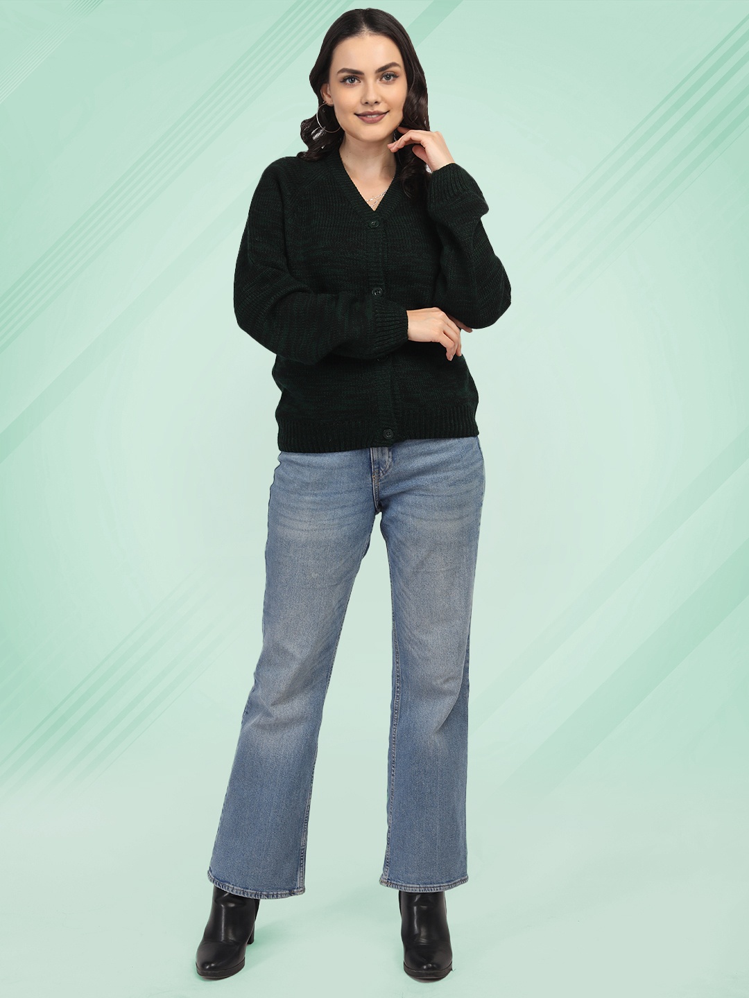 

The Roadster Lifestyle Co Woolen V-Neck Cardigan, Green