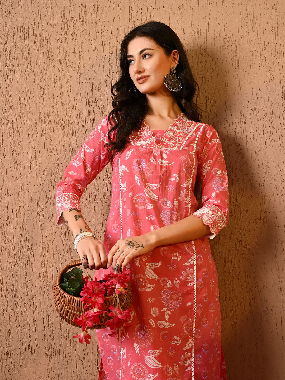 

KEOSA Women Floral Printed Regular Thread Work Pure Cotton Kurta & Trousers With Dupatta, Pink