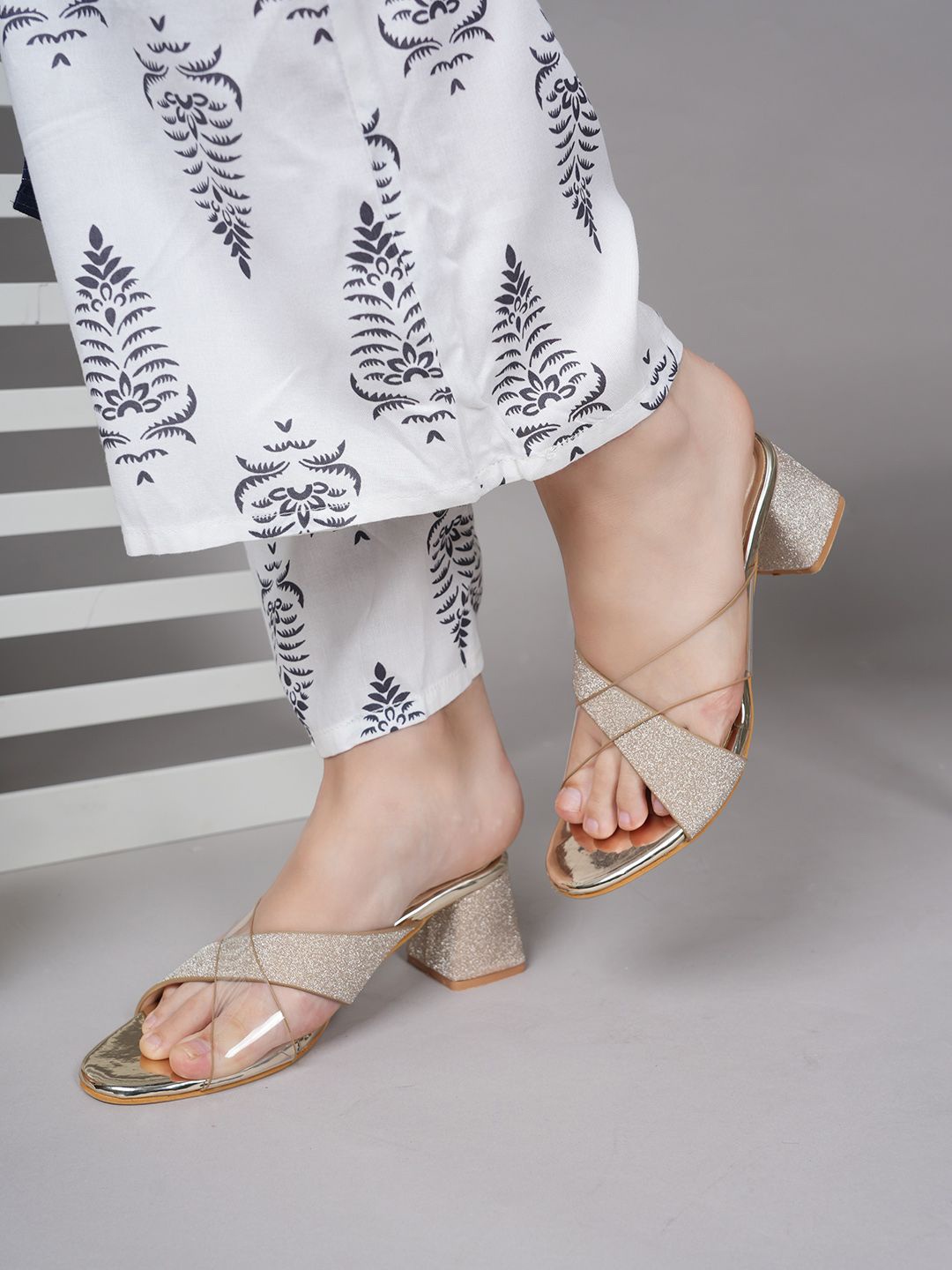 

Mast & Harbour Party Block Sandals, Gold