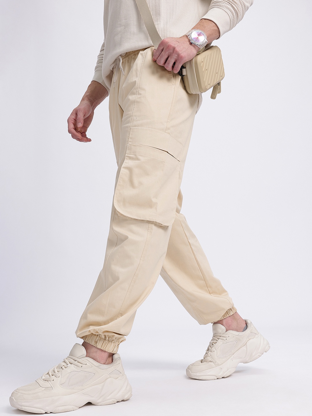 

glitchez Men Baggy Classic Jogger Style Trousers, Beige