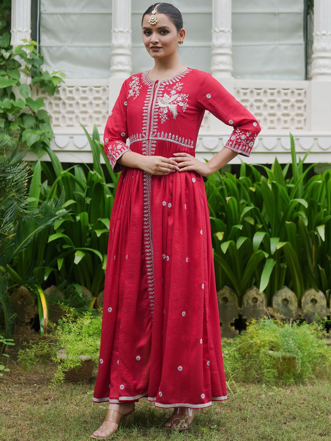 

Indo Era Women Ethnic Motifs Embroidered Empire Kurta with Trousers, Red