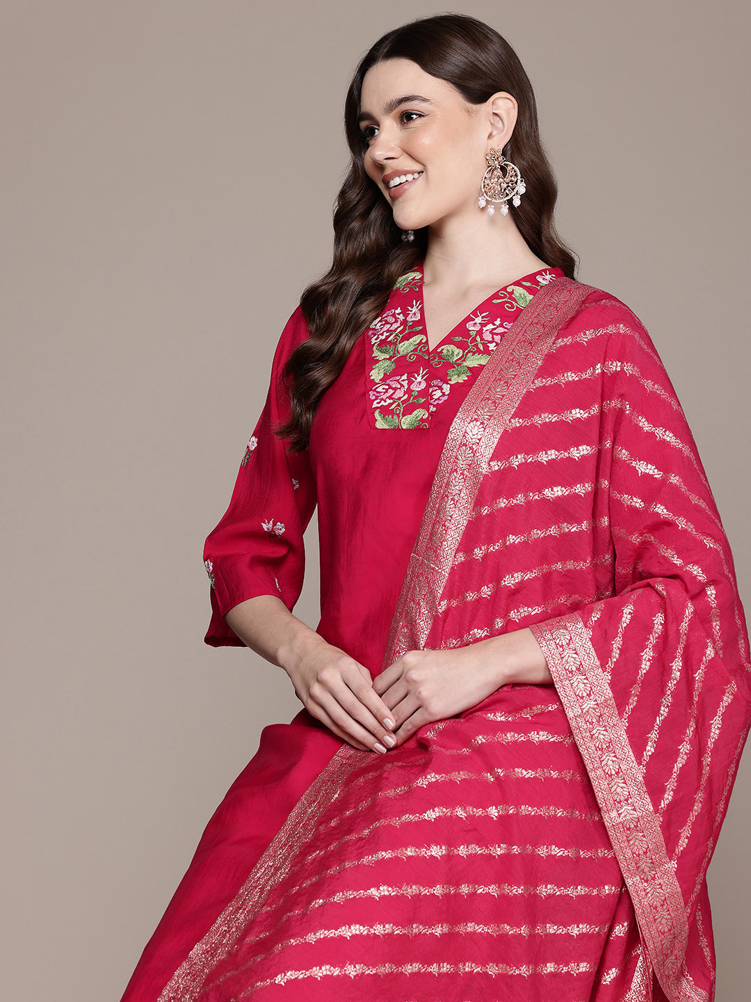 

Readiprint Floral Yoke Design Regular Thread Work Kurta with Palazzos & Dupatta, Red