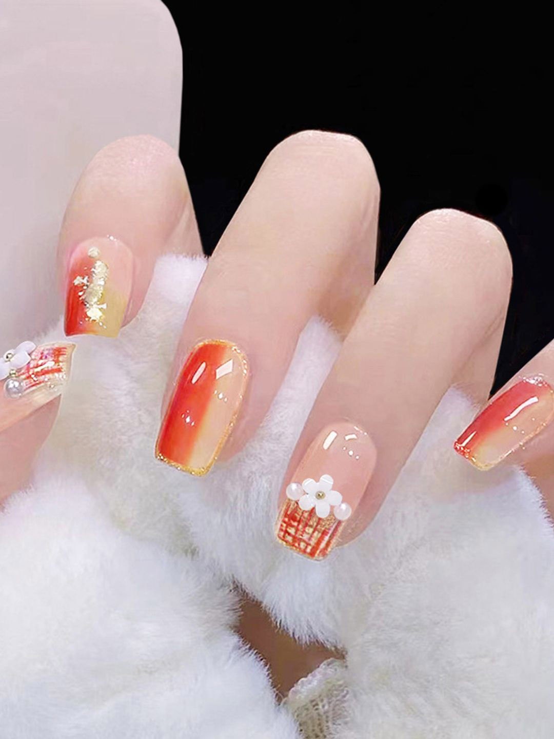 

Secret Lives Set Of 24 Glossy 3D Flower Stud & Check Design Reusable Artificial Nails, Yellow