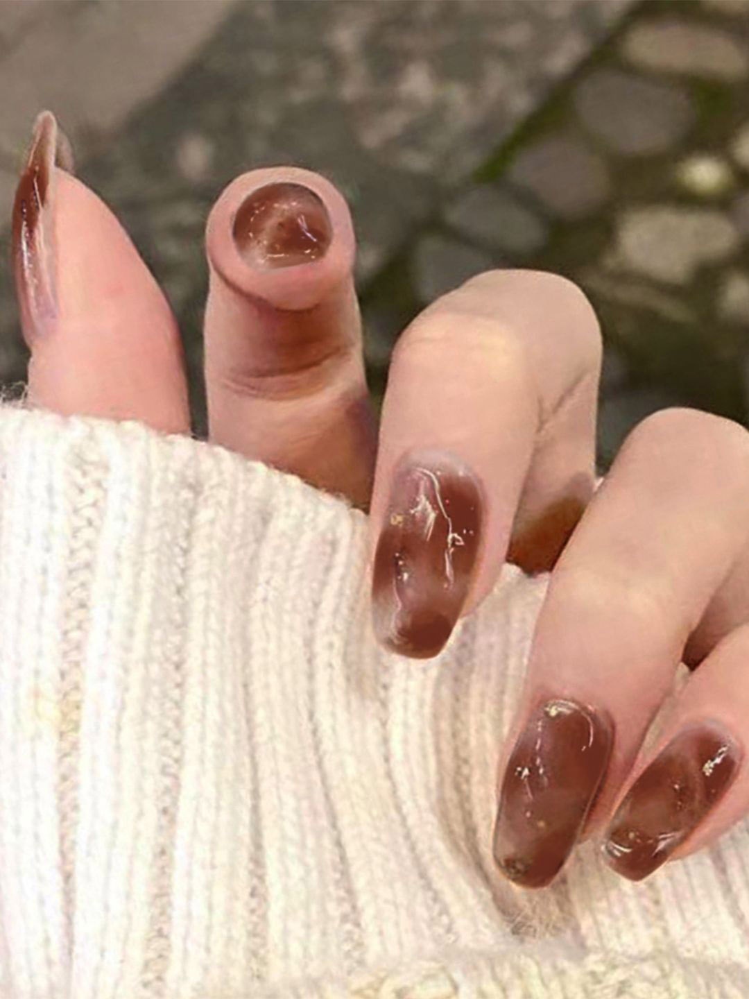 

Secret Lives Set Of 24 Glossy Square Shape Artificial Nails-Glitter & Patches Design, Brown