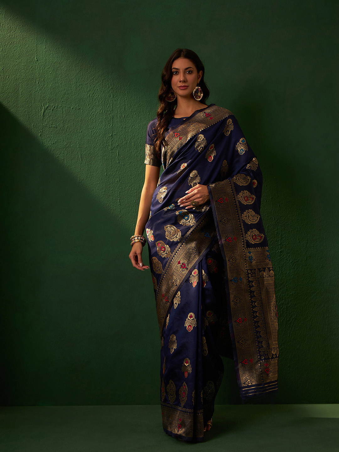 

DIVASTRI Woven Design Zari Silk Blend Designer Banarasi Saree, Navy blue