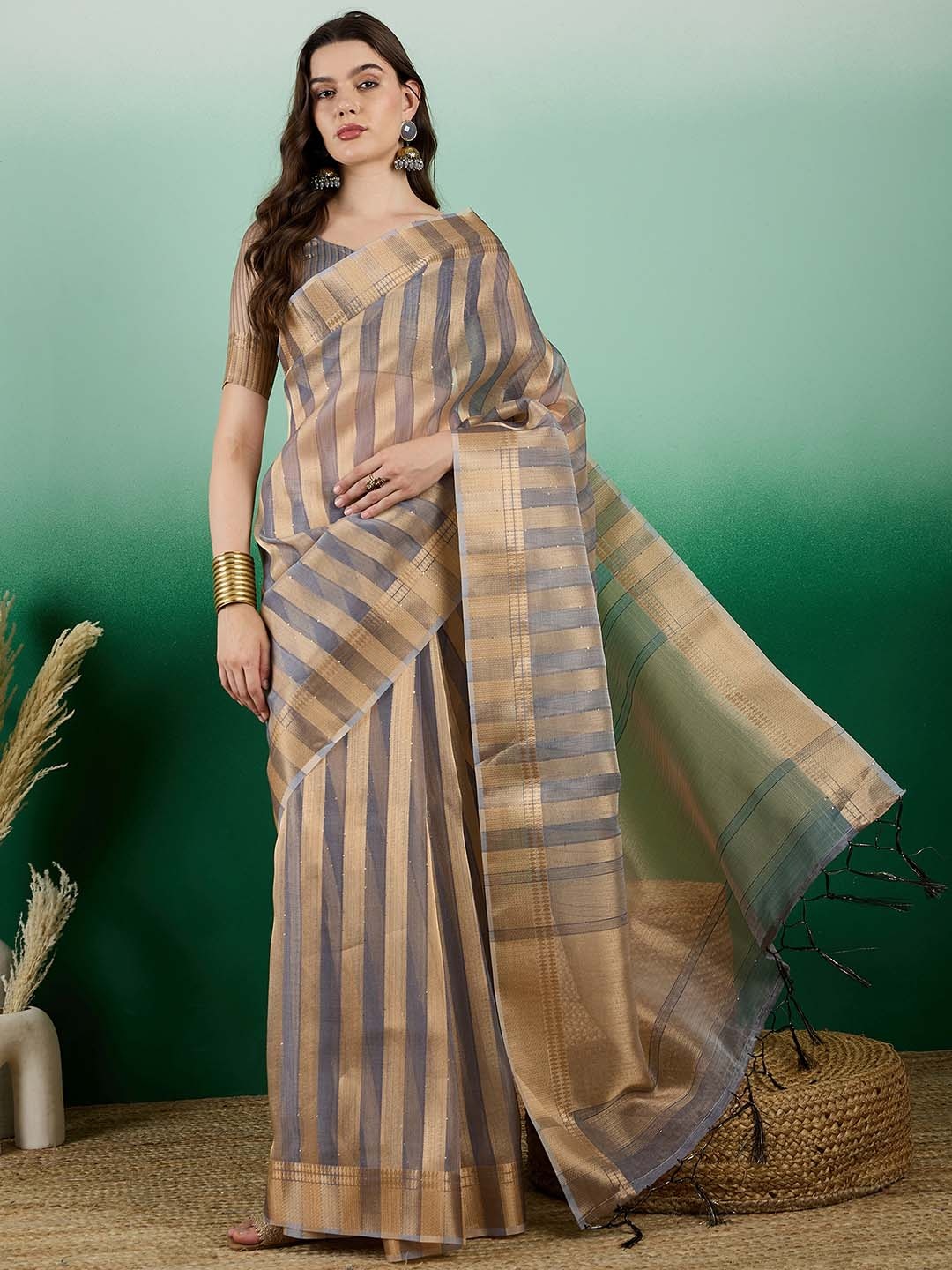 

DIVASTRI Woven Design Zari Organza Designer Kanjeevaram Saree, Grey