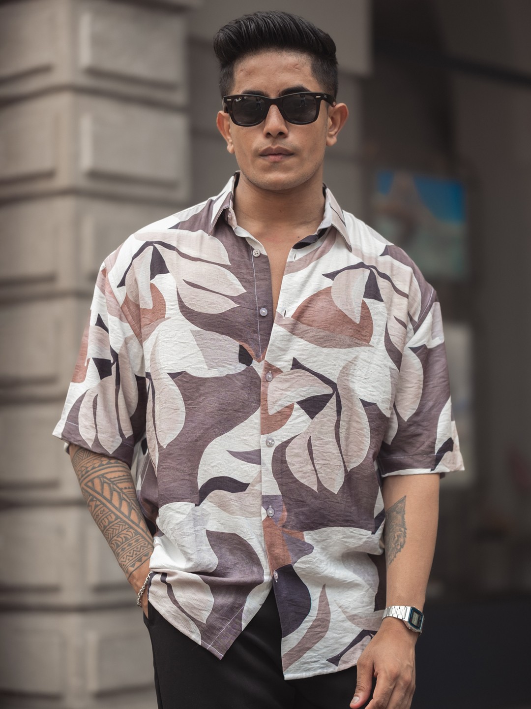 

Powerlook Men Spread Collar Abstract Printed Oversized Casual Shirt, Beige