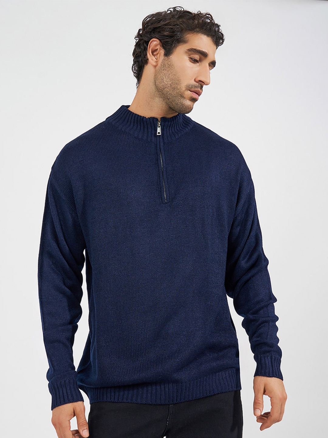 

Styli Men Relaxed Fit Lightweight Sweater, Navy blue