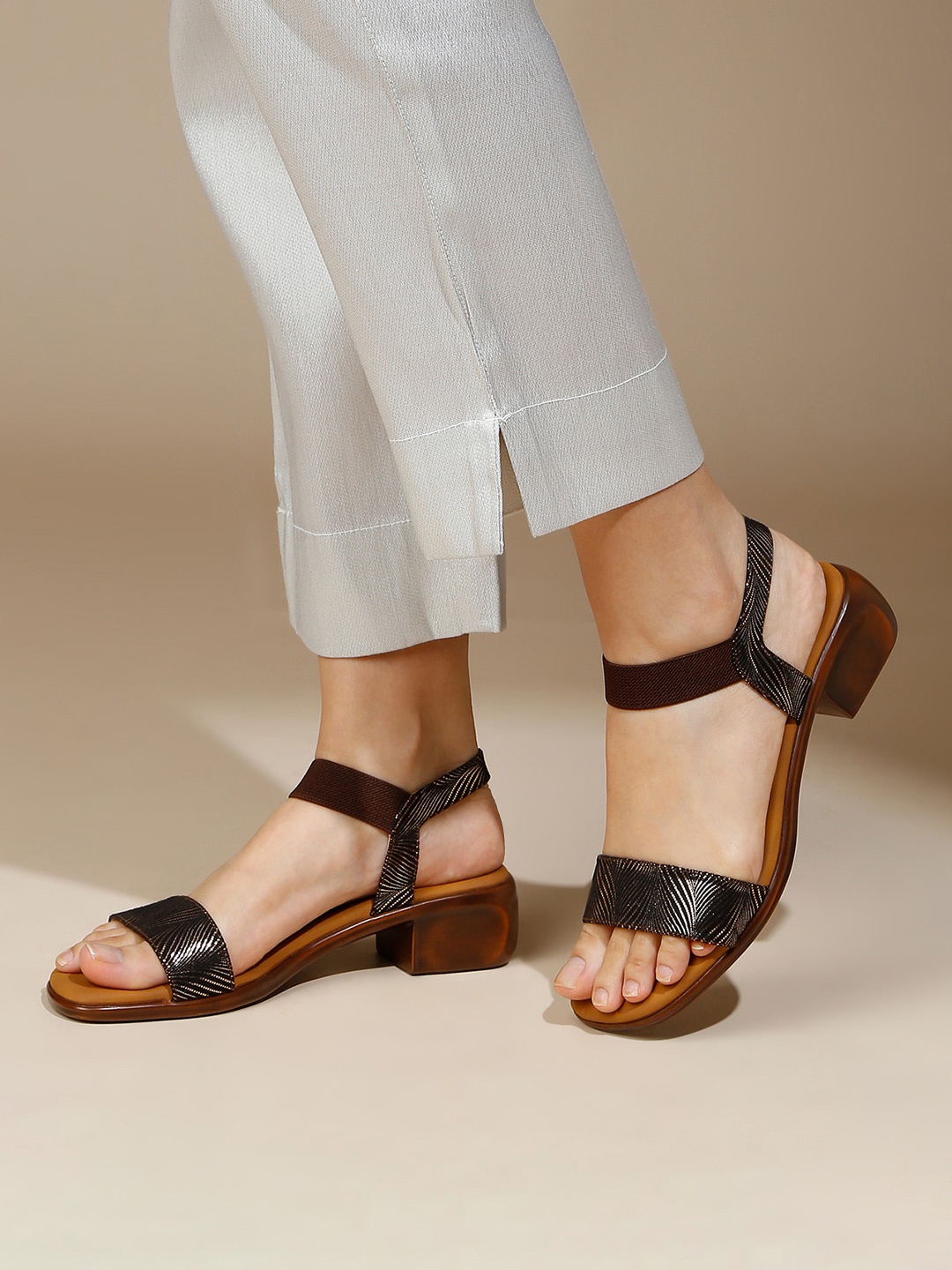 

Inc 5 Block Sandals, Gold