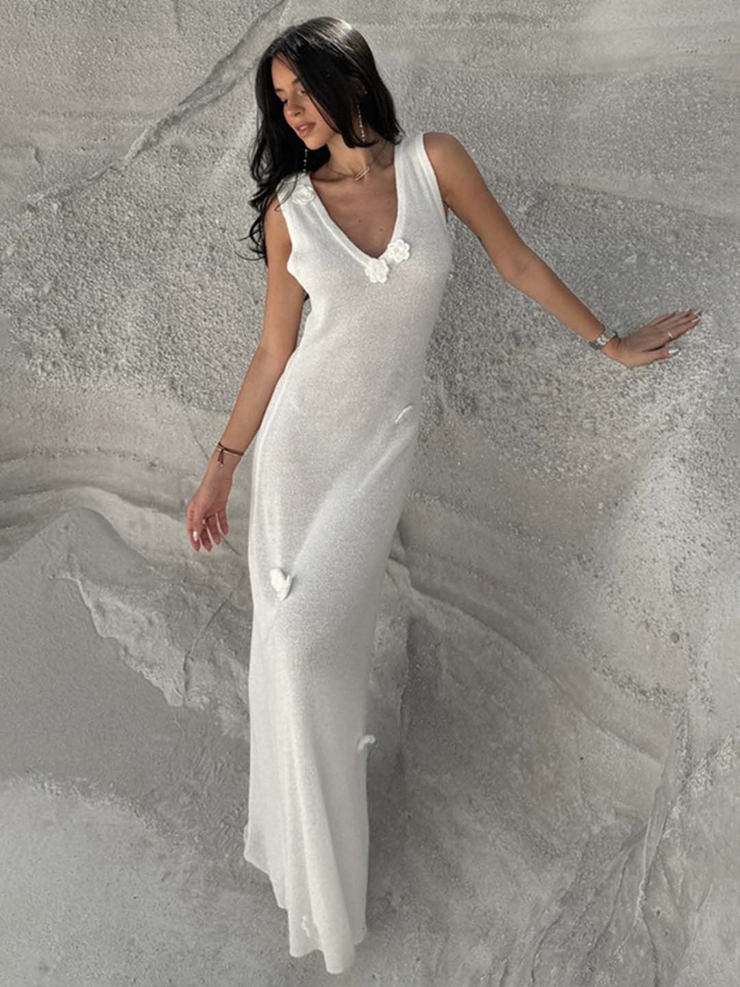 

LULU & SKY Women Sleeveless V-Neck Dress, White