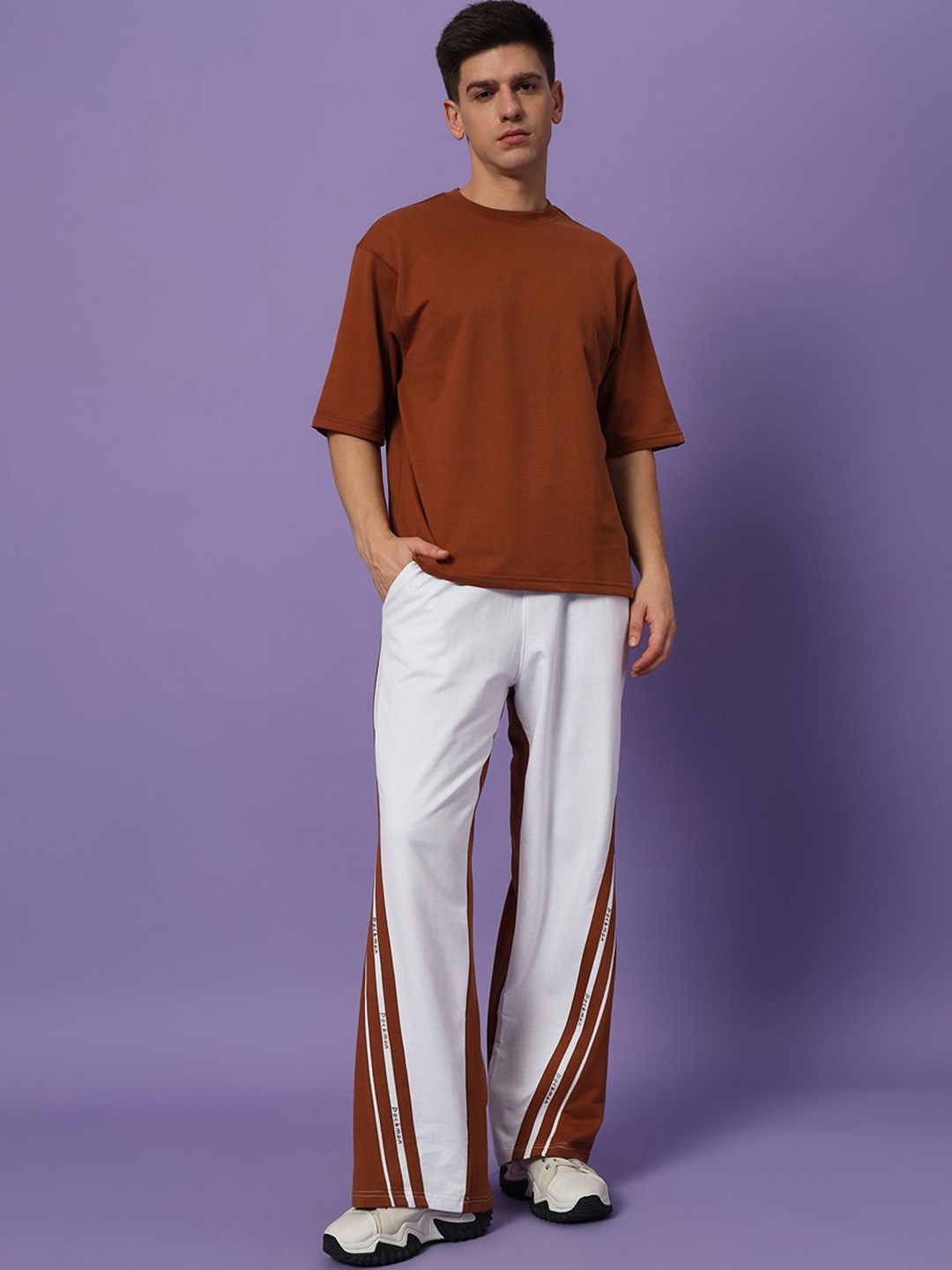 

PockMAN Men Colour-Blocked Oversized T-Shirt With Trousers Co-Ords, Brown