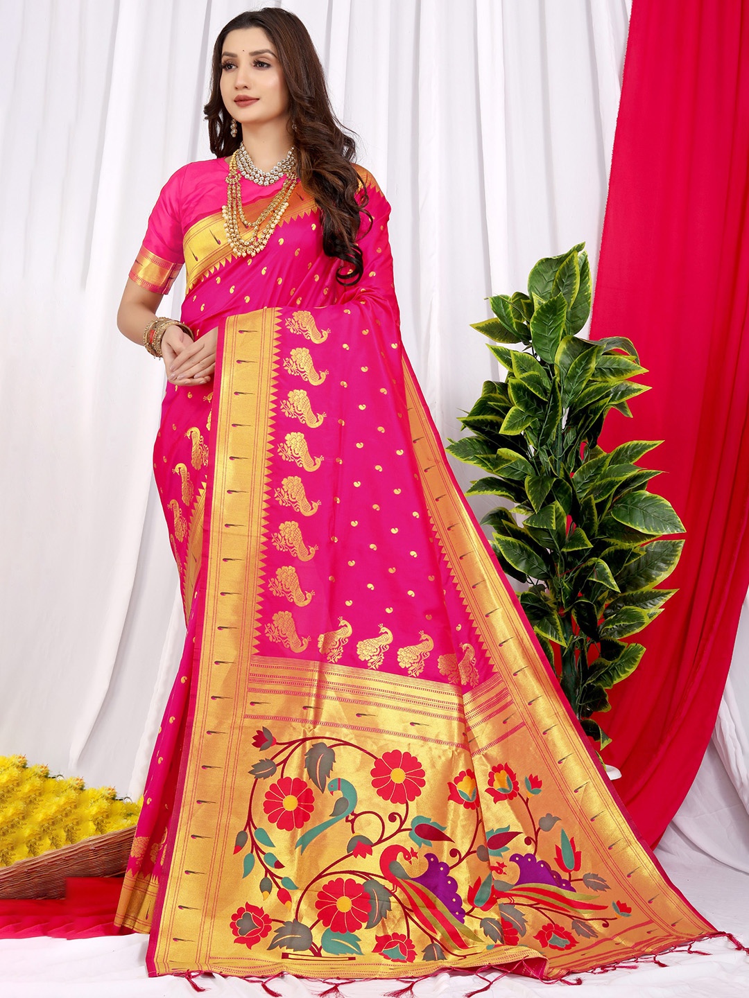 

Royal Rajgharana Saree Woven Design Zari Pure Silk Paithani Sarees, Pink