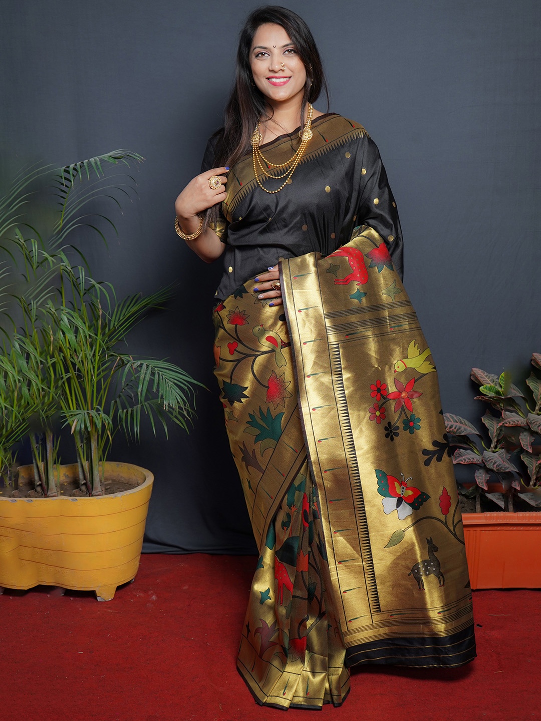 

Royal Rajgharana Saree Woven Design Zari Pure Silk Heavy Work Paithani Sarees, Black