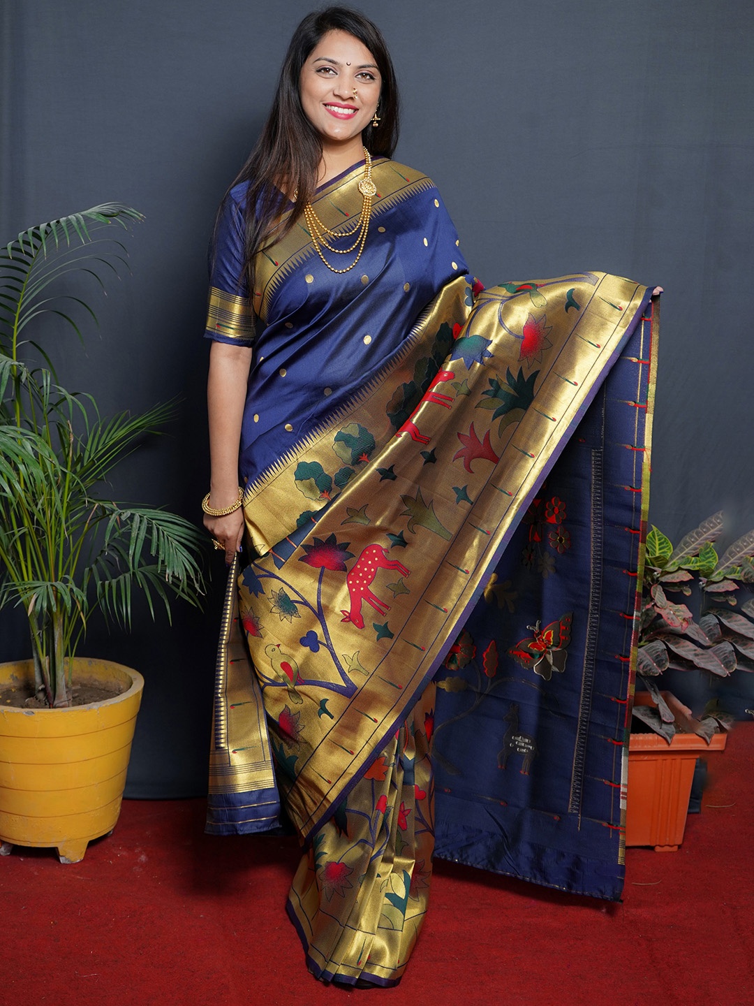 

Royal Rajgharana Saree Woven Design Zari Pure Silk Paithani Sarees, Navy blue
