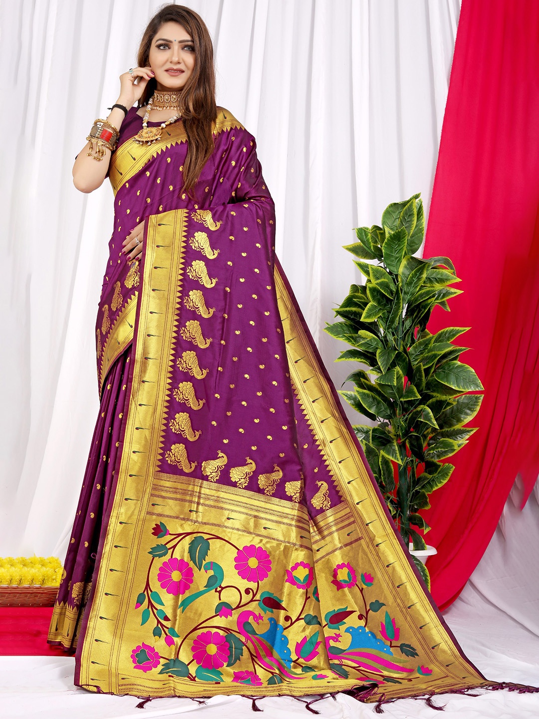 

Royal Rajgharana Saree Woven Design Zari Pure Silk Heavy Work Paithani Sarees, Magenta