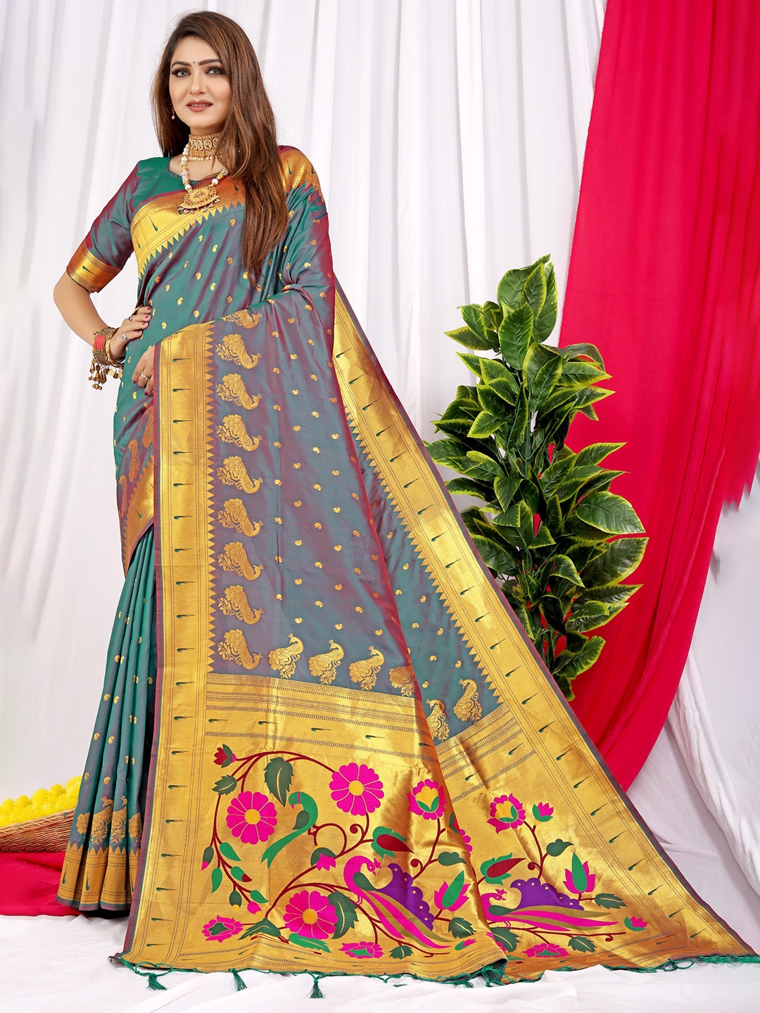 

Royal Rajgharana Saree Woven Design Zari Pure Silk Heavy Work Paithani Sarees, Teal