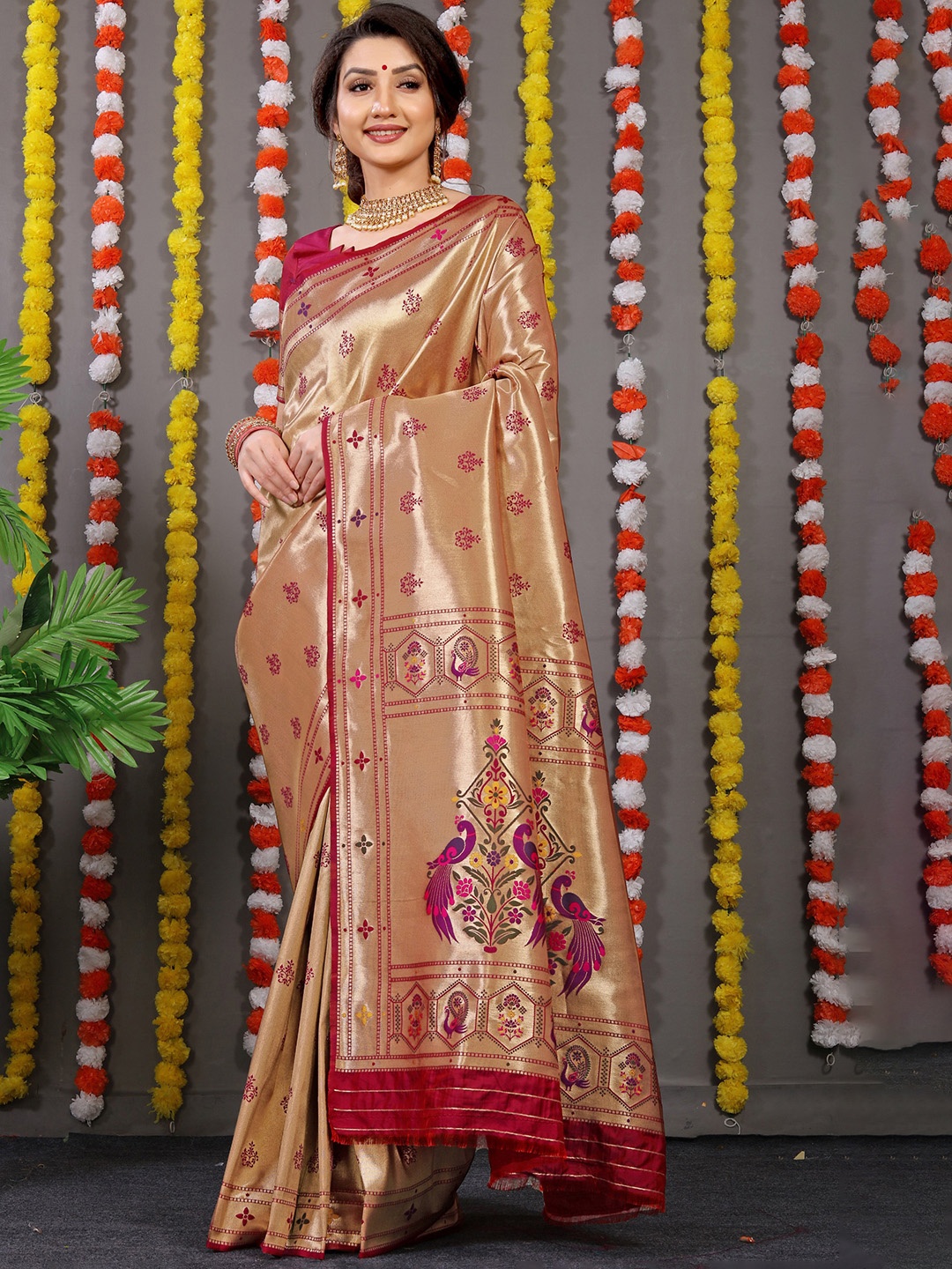 

Royal Rajgharana Saree Woven Design Zari Pure Silk Paithani Sarees, Magenta