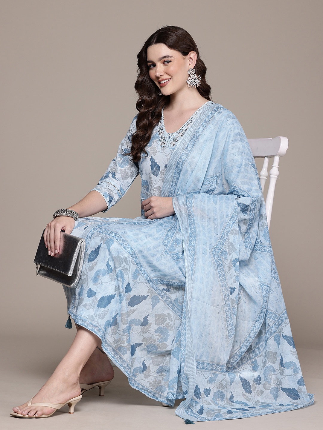 

Readiprint Women Floral Printed Regular Aari Work Pure Cotton Kurta Set, Blue