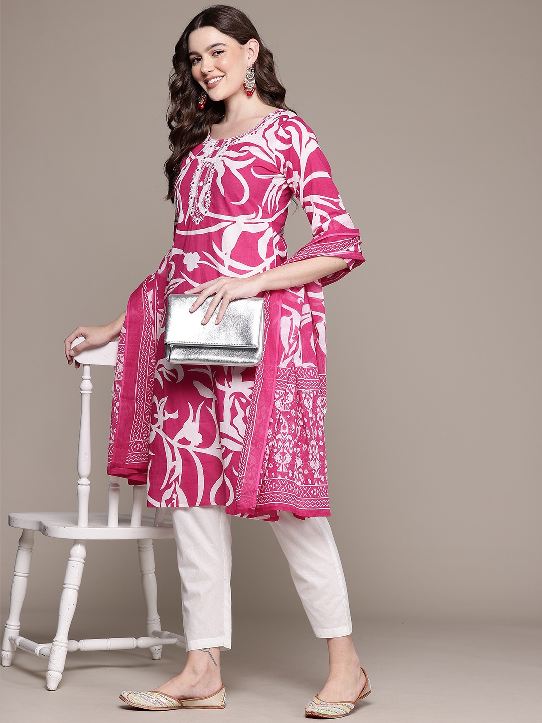 

Readiprint Floral Printed Thread Work Pure Cotton Kurta With Trousers & Dupatta, Pink