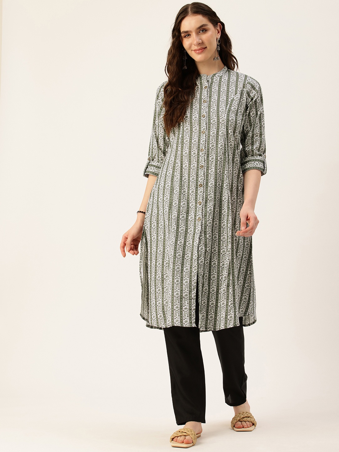 

AMUKTI Floral Printed Mandarin Collar Kurta, Olive