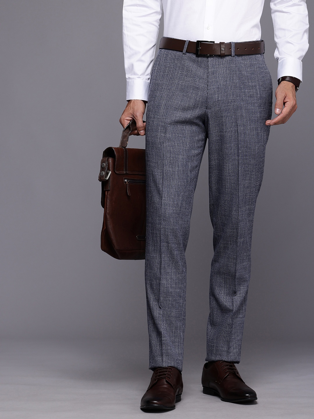 

Theme Men Smart Slim Fit Trousers, Navy blue