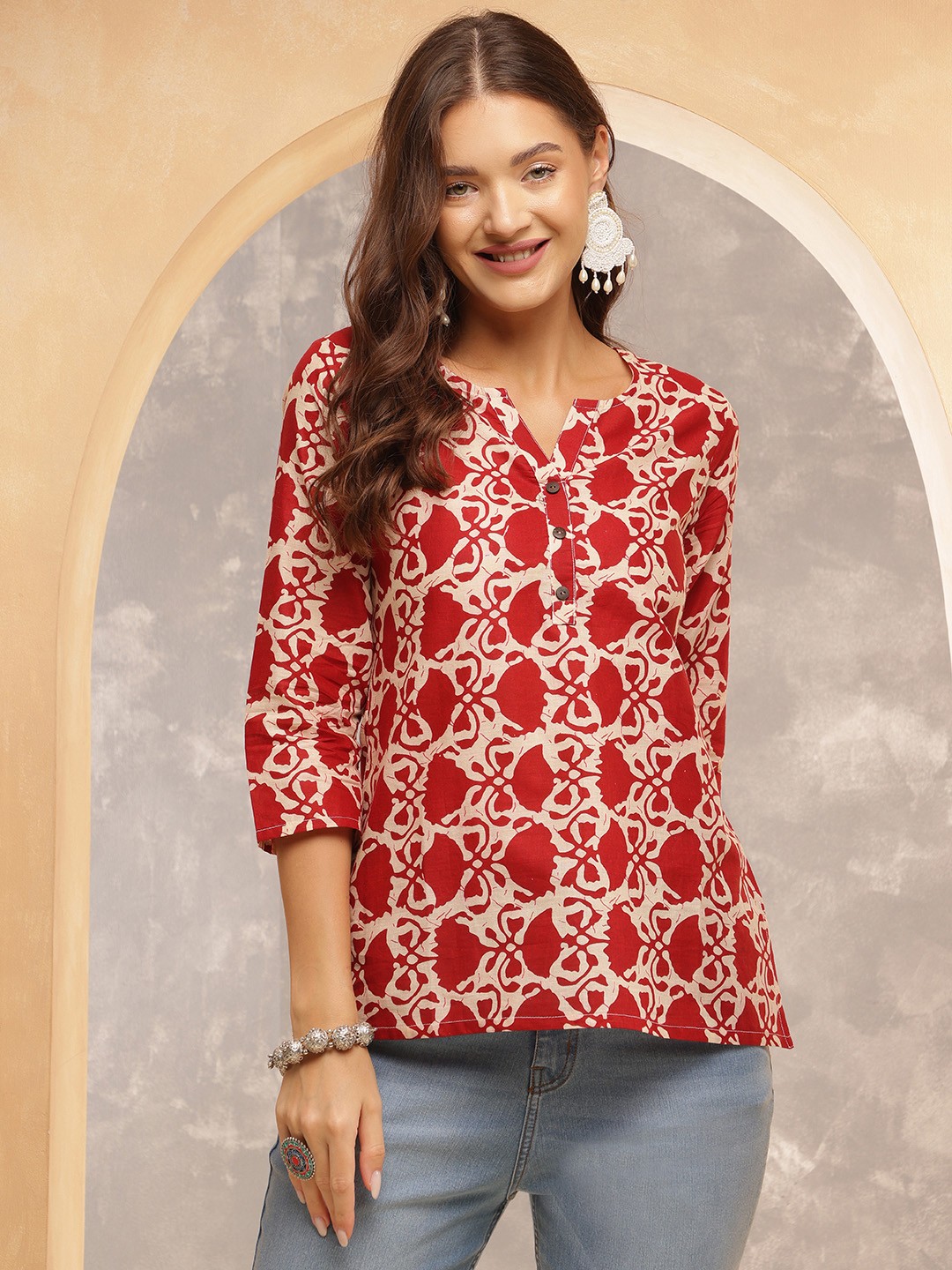 

Anouk Rustic Women Ethnic Motifs Printed V-Neck Cotton Top, Maroon