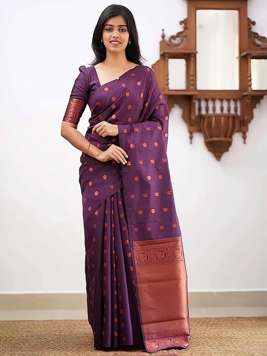 

QENY Woven Design Zari Saree, Purple