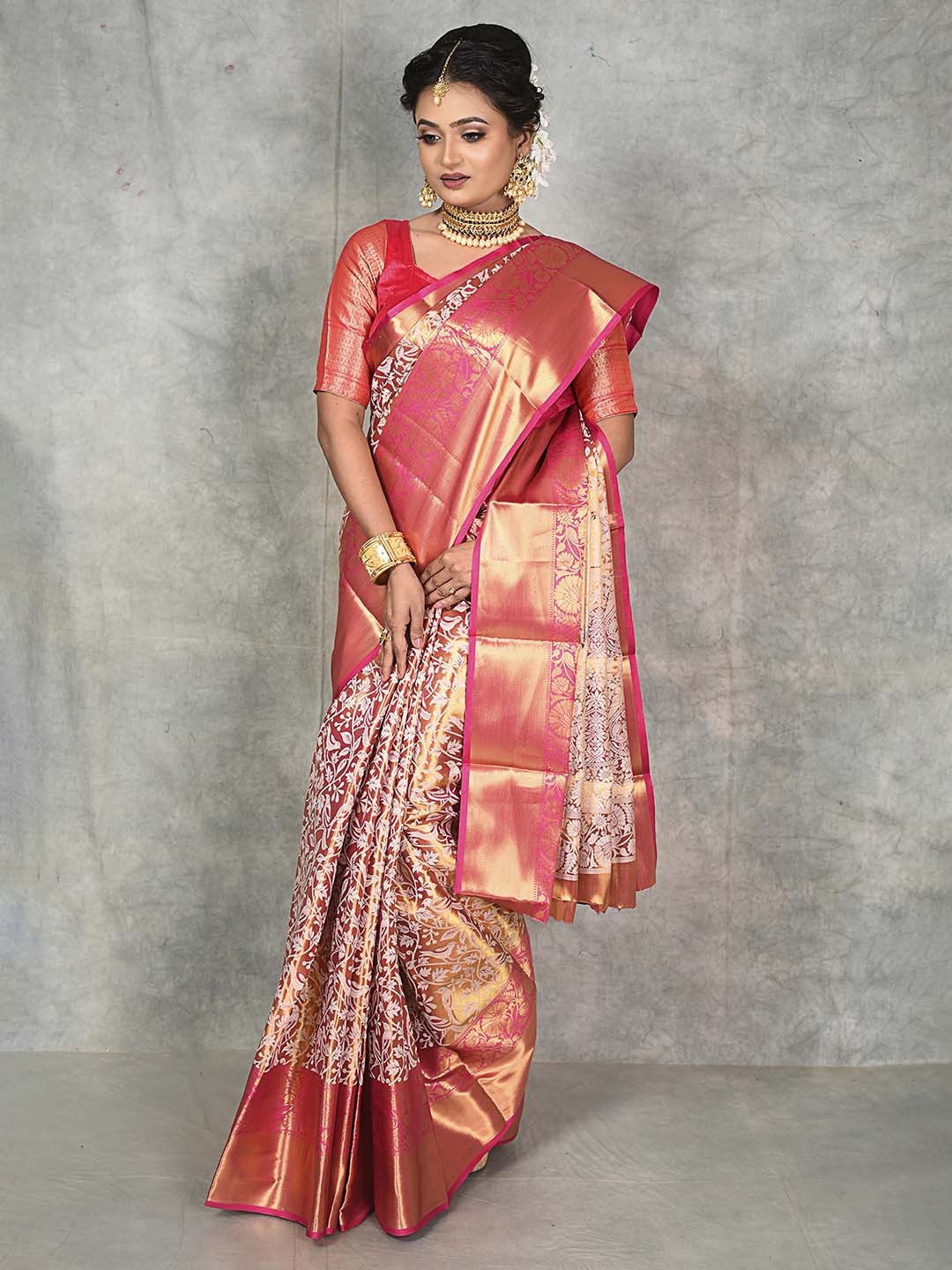 

DrapeMall Woven Design Zari Kanjeevaram Saree, Pink