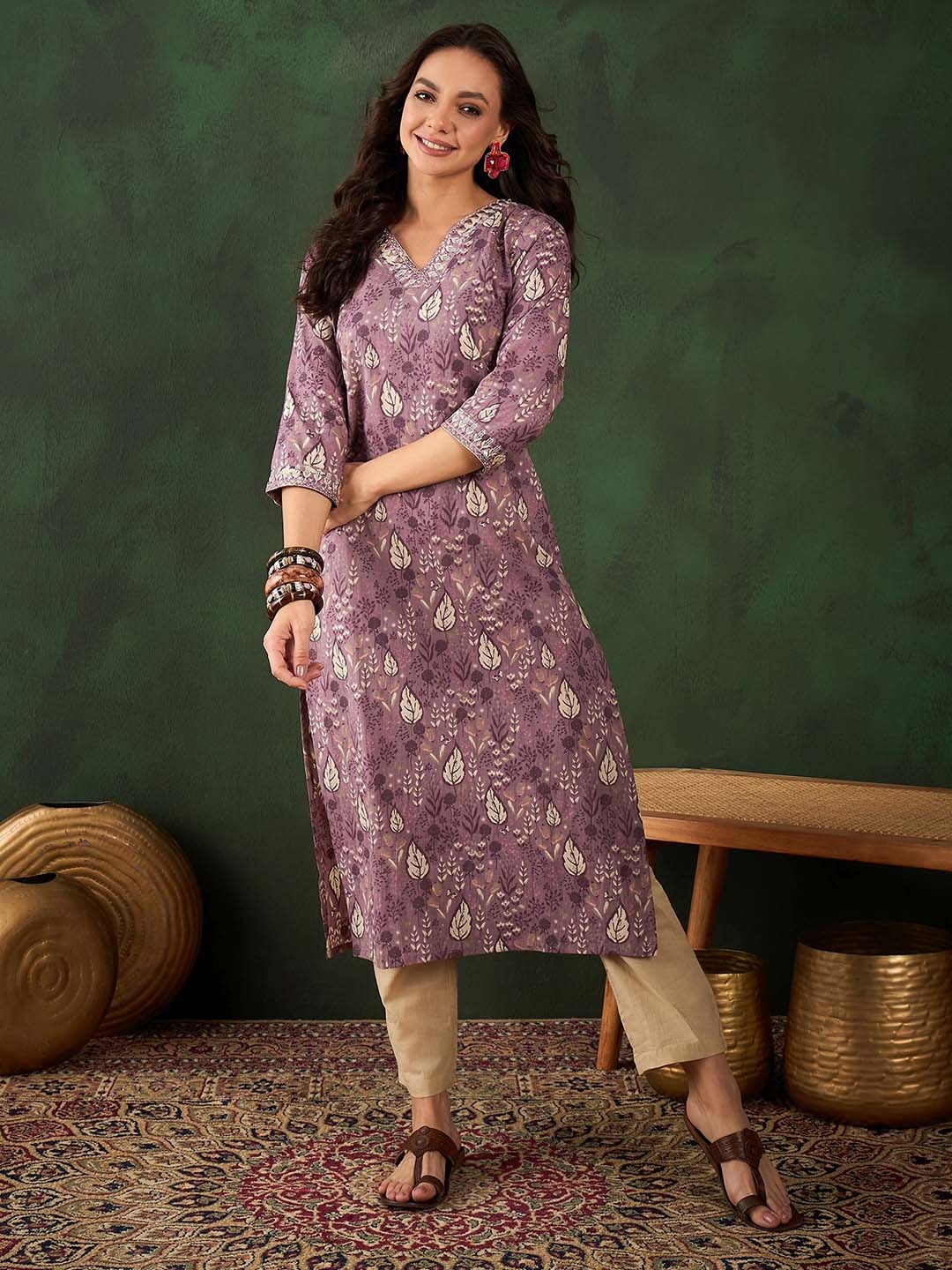 

Vastramyaa Women Floral Printed Thread Work Kurta, Purple