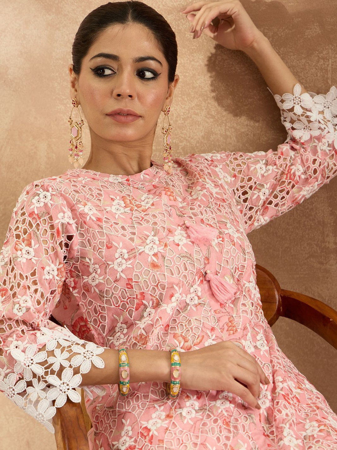 

Indo Era Women Floral Embroidered Regular Thread Work Pure Cotton Kurta with Trousers, Pink