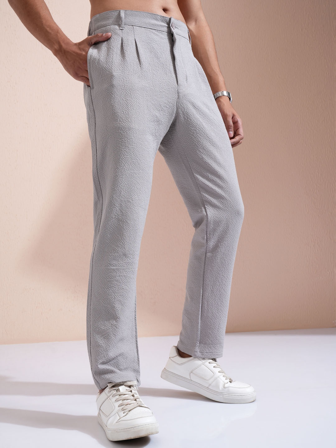 

HIGHLANDER Men Textured Easy Wash Chinos Trousers, Grey