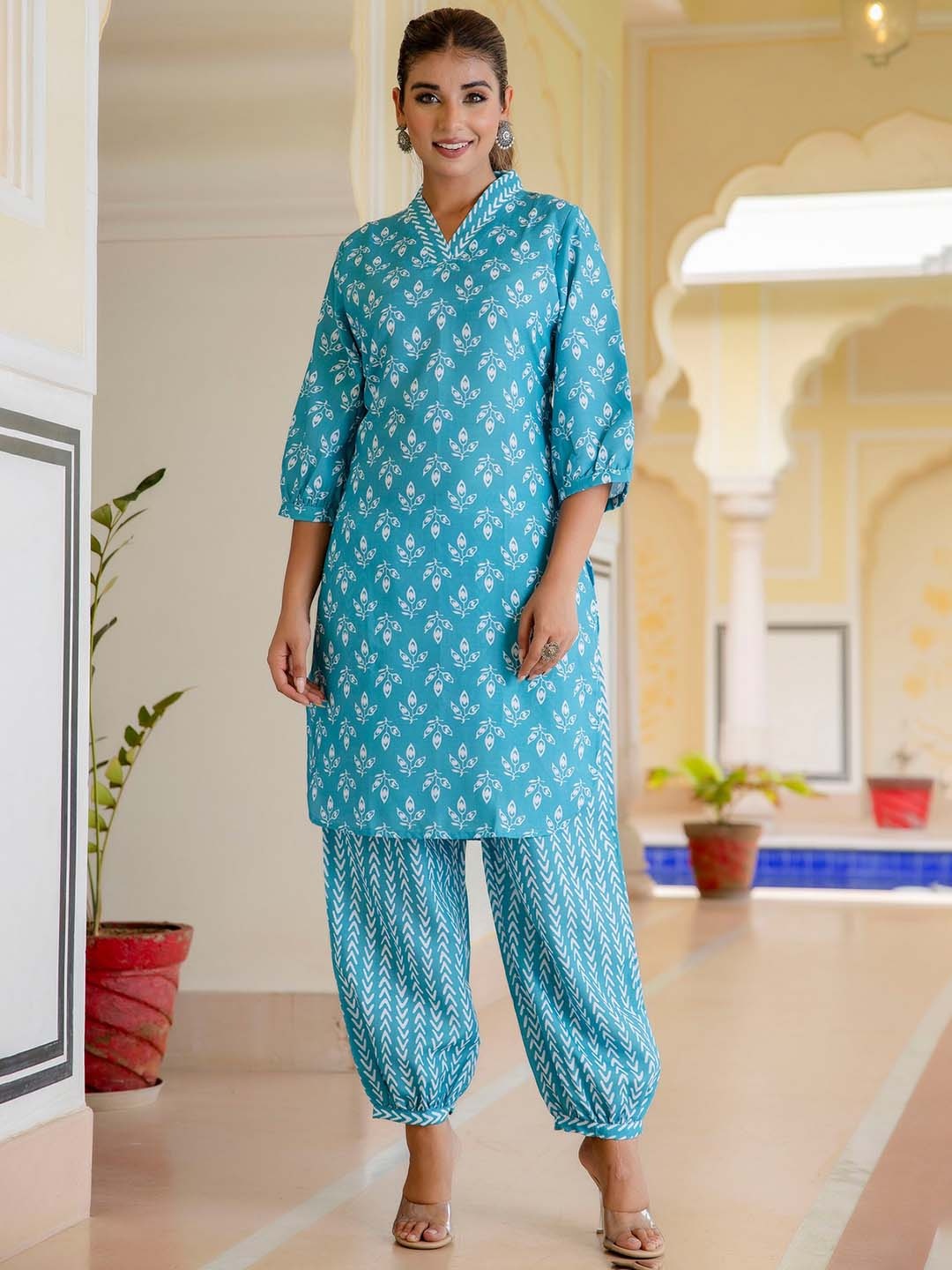 

KALINI Women Floral Printed Kurta with Salwar, Blue