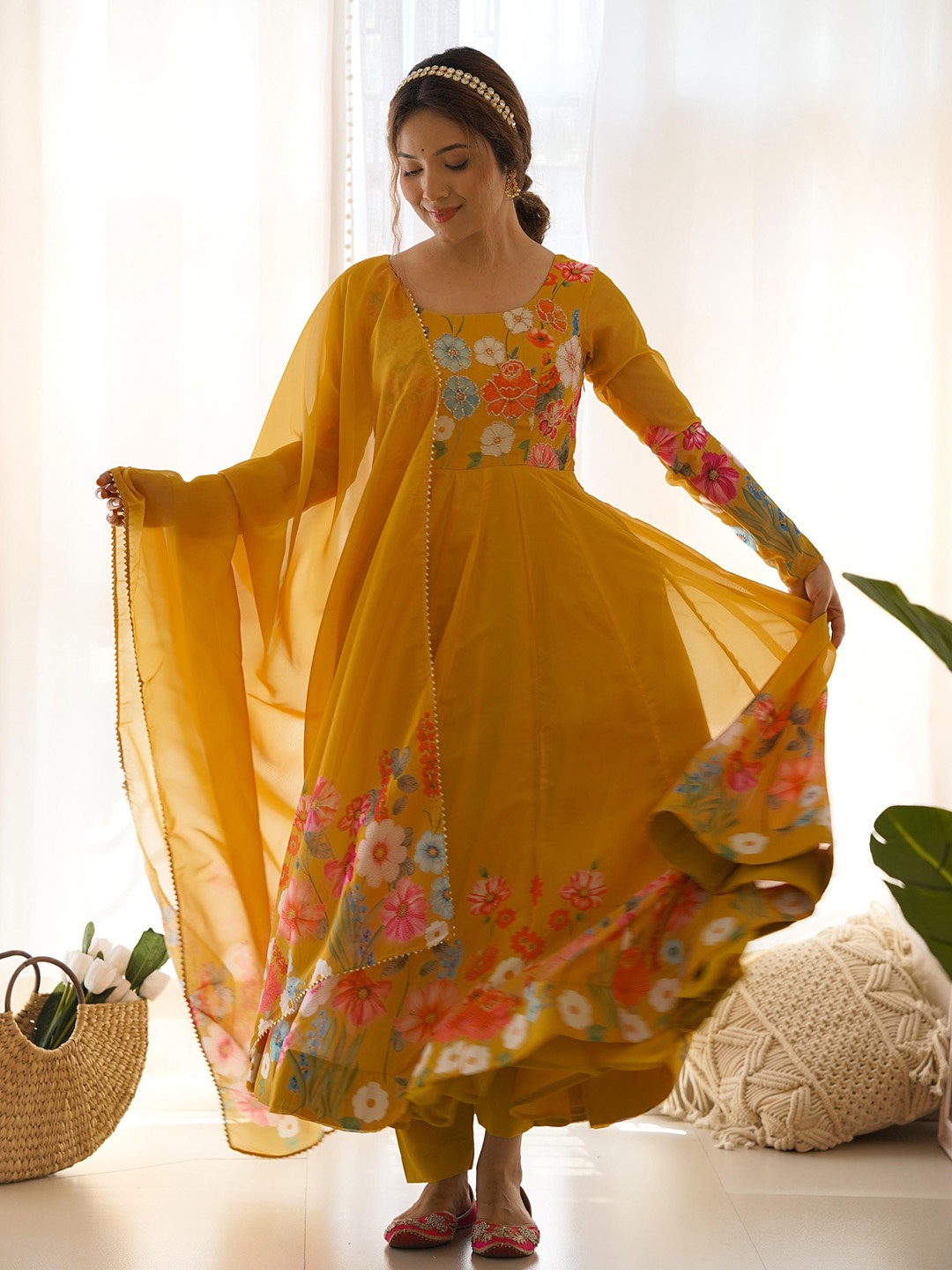 

CaniBani Women Ethnic Motifs Embroidered Regular Kurta with Trousers & With Dupatta, Yellow