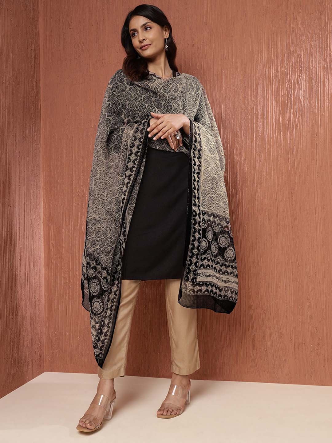 

Fabindia White Cotton Silk Hand Block Printed Dupatta