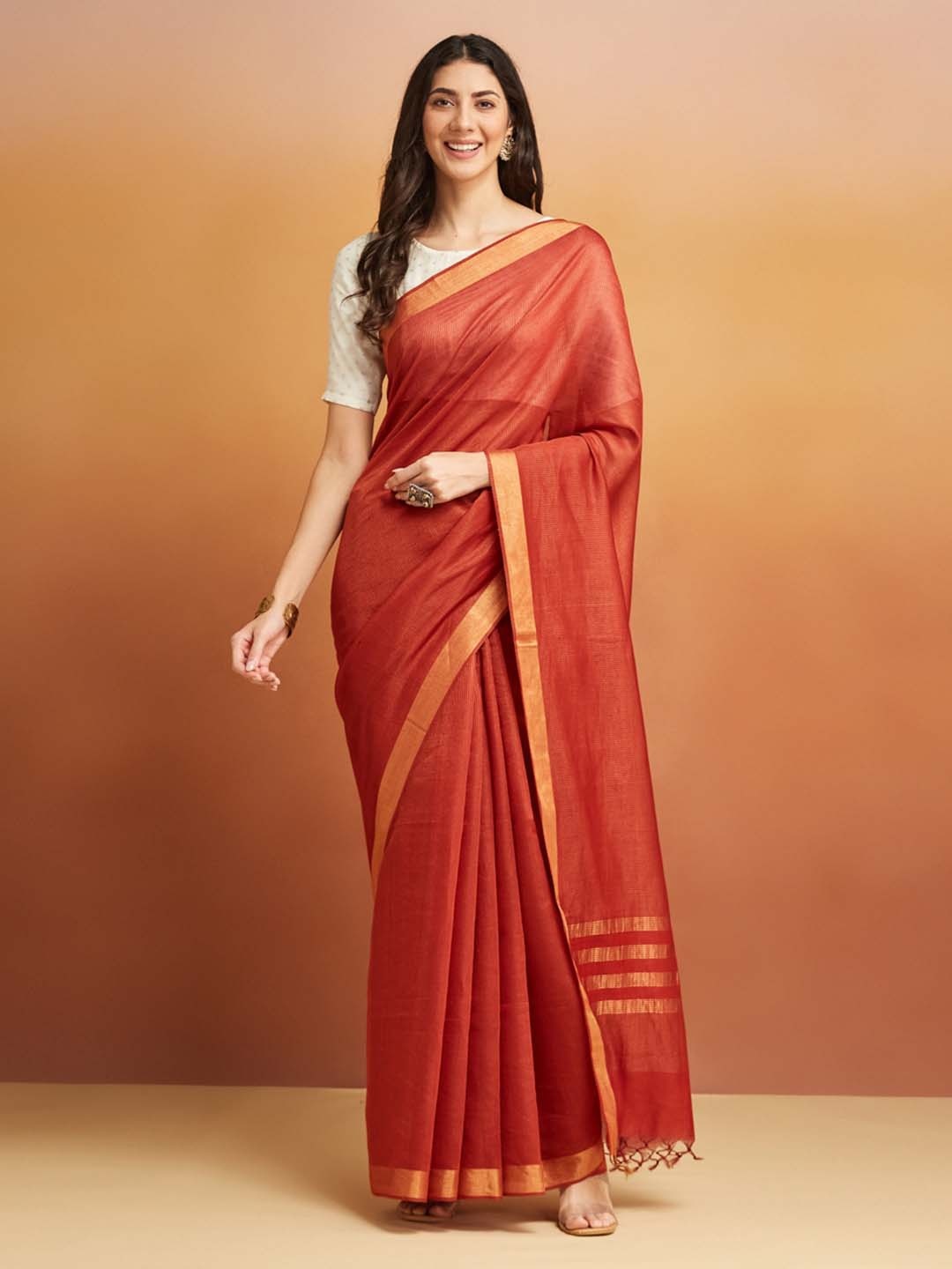 

Fabindia Solid Saree With Zari Border, Red