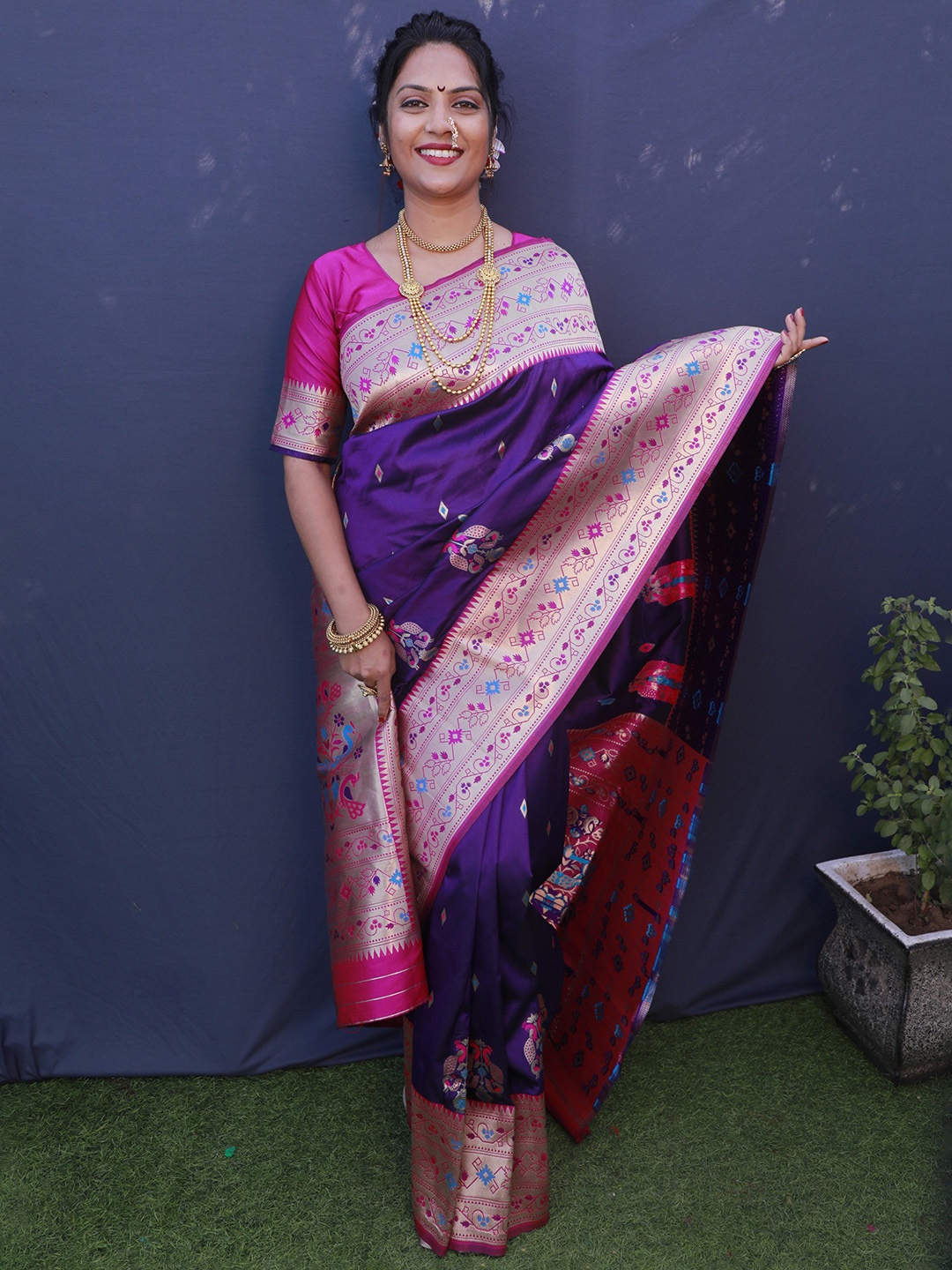 

Royal Rajgharana Saree Woven Design Zari Pure Silk Paithani Sarees, Purple