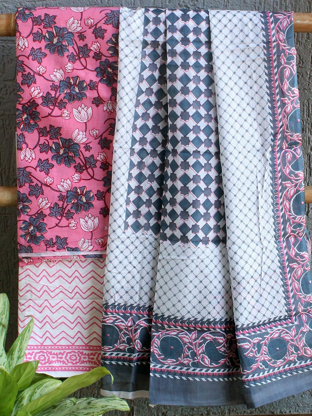 

Weaves of Tradition Printed Pure Cotton Unstitched Dress Material, Pink
