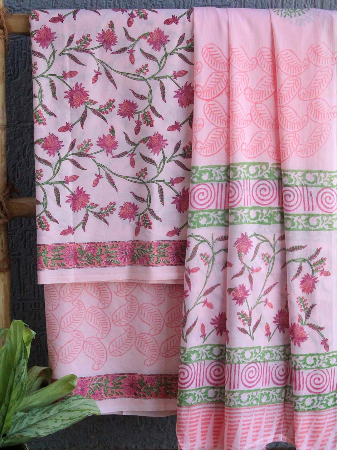 

Weaves of Tradition Printed Pure Cotton Unstitched Dress Material, Pink