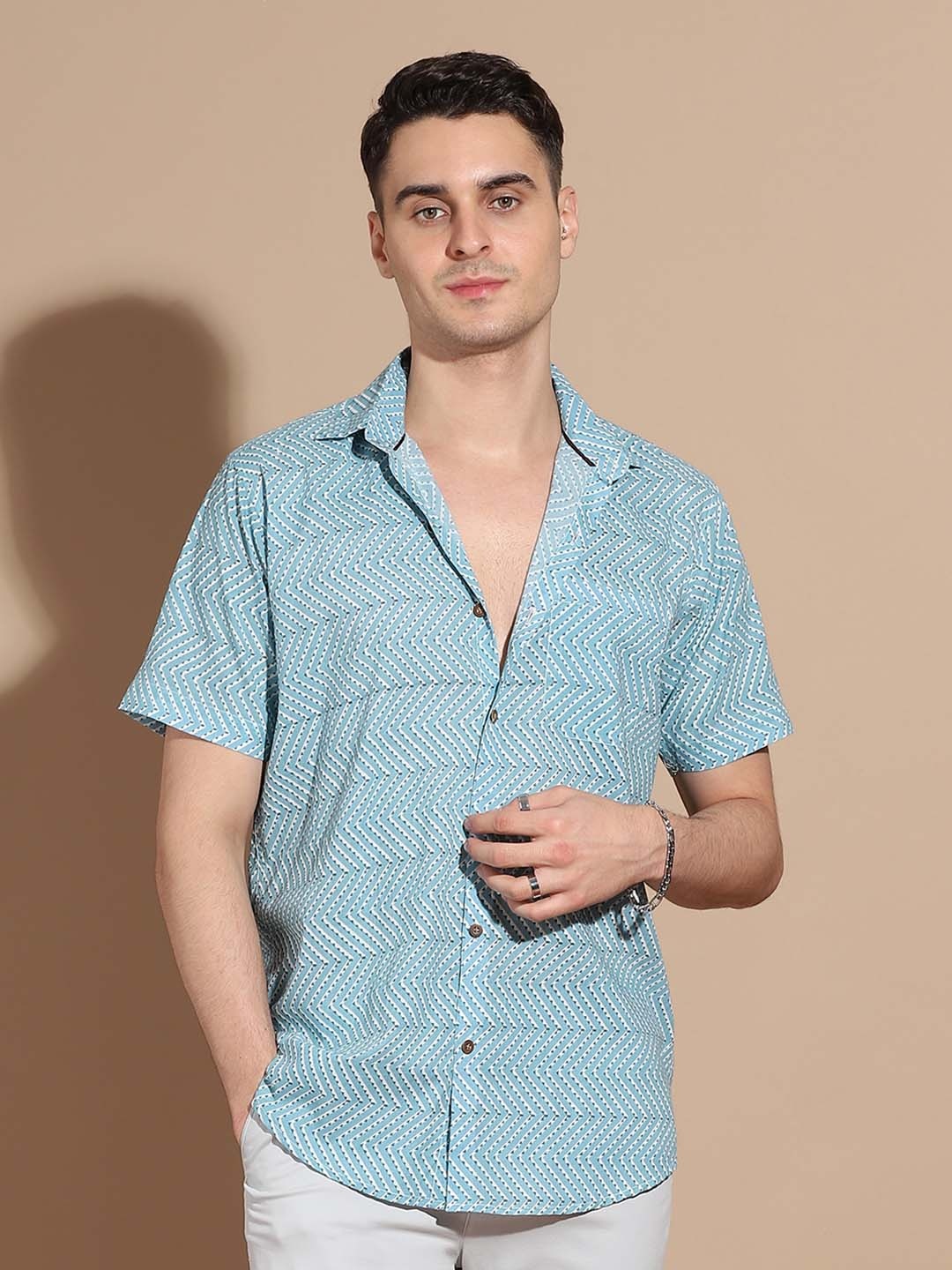 

Anouk Men Smart Spread Collar Floral Printed Cotton Casual Shirt, Blue