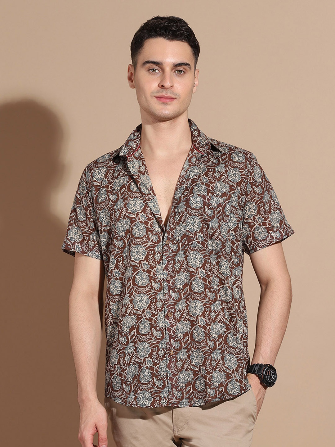 

Anouk Men Smart Spread Collar Floral Printed Cotton Casual Shirt, Brown