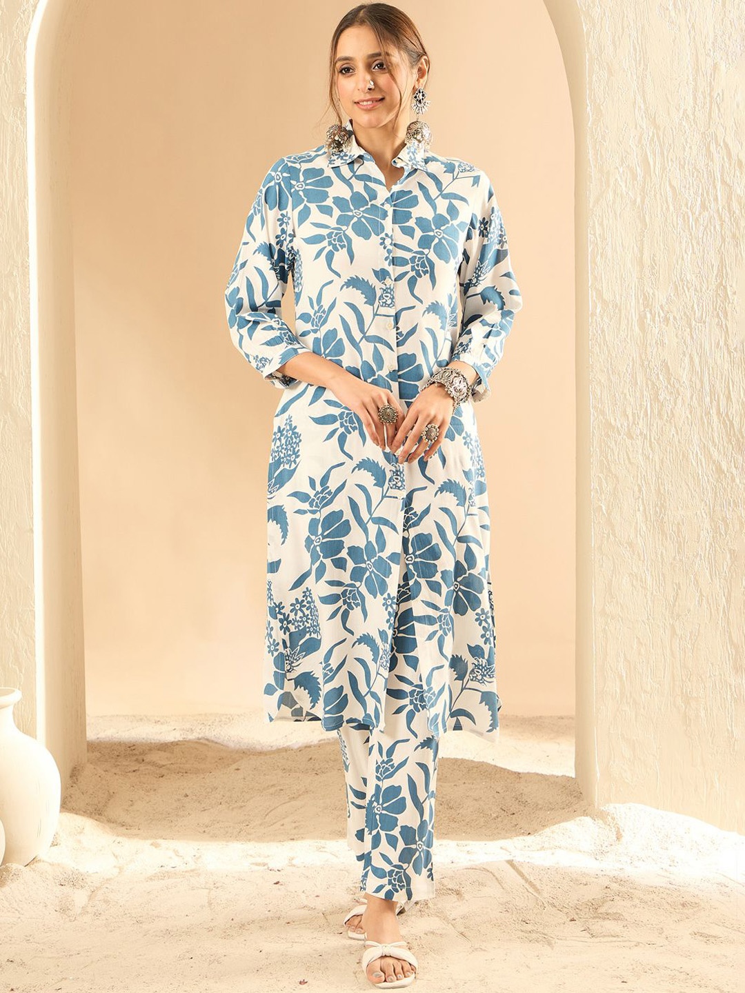 

Indo Era Women Floral Printed Regular Kurta with Trousers, White