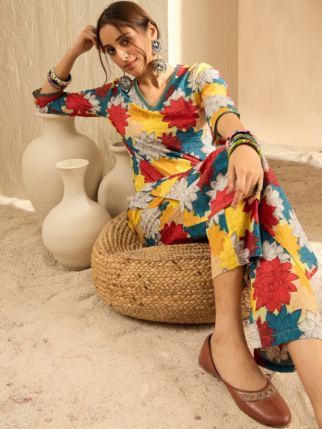 

Indo Era Women Floral Printed Regular Pure Cotton Kurta with Trousers, Yellow
