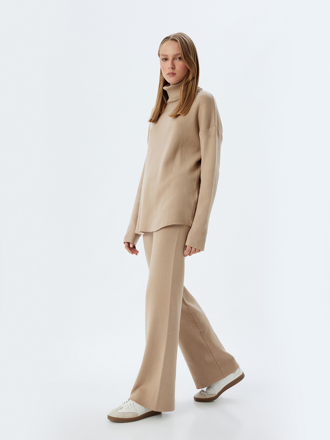 

Koton Women Straight Fit Mid-Rise Trousers, Beige