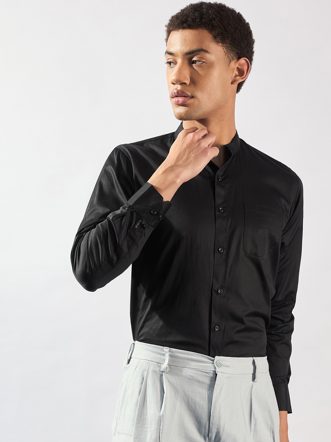 

DENNISON Men Smart Mandarin Collar Solid Cotton Casual Shirt, Black