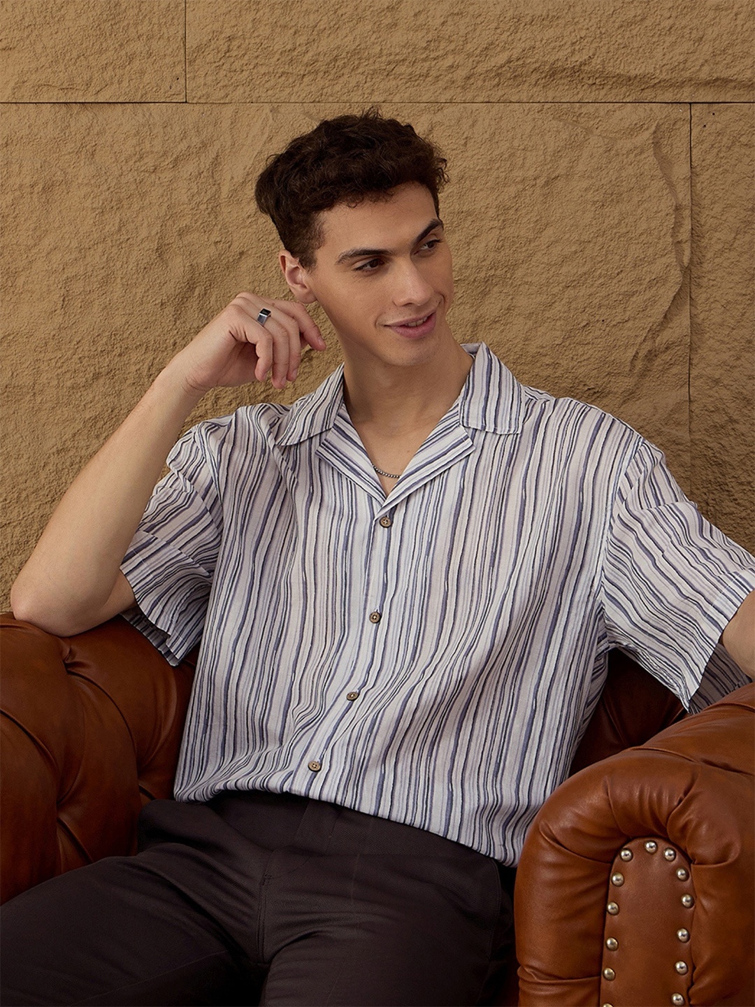 

DENNISON Men Vertical Striped Oversized Casual Shirt, White