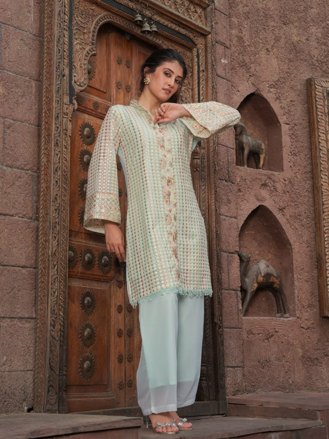 

CUSTARD Floral Embroidered Mandarin Collar Tunic With Palazzos, Blue