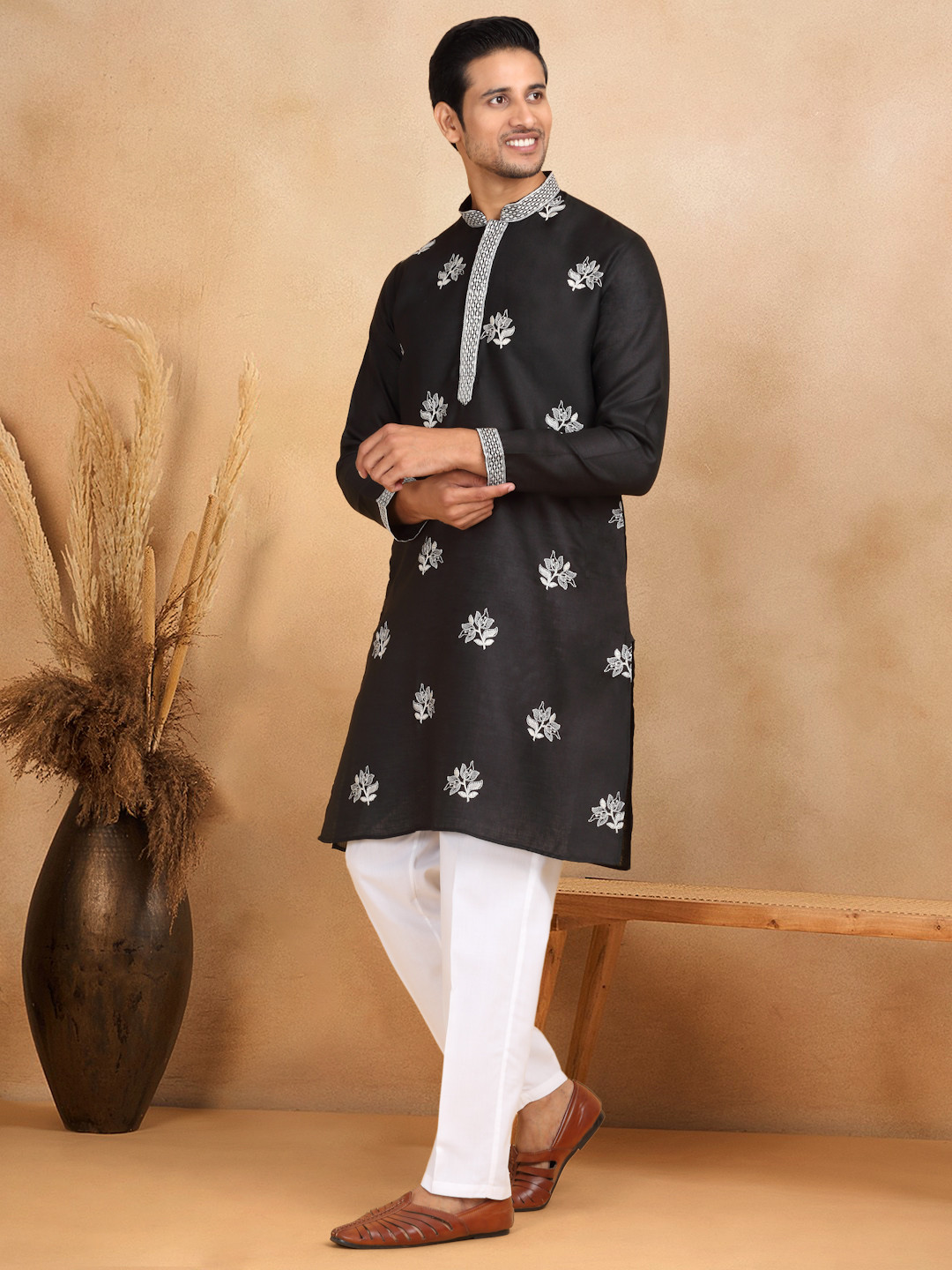 KRAFT INDIA LUXE Men Pure Cotton Floral Embroidered Thread Work Kurta with Trousers, Black