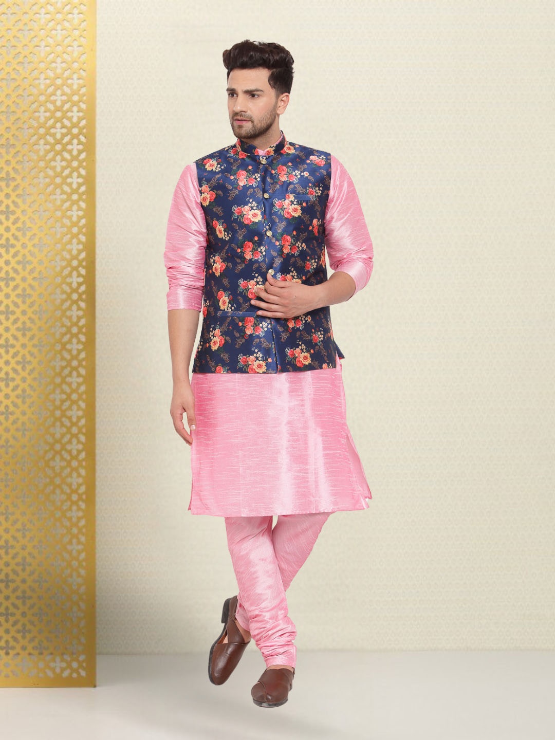 

KRAFT INDIA Men Regular Kurta & Churidar With Nehru Jacket, Pink