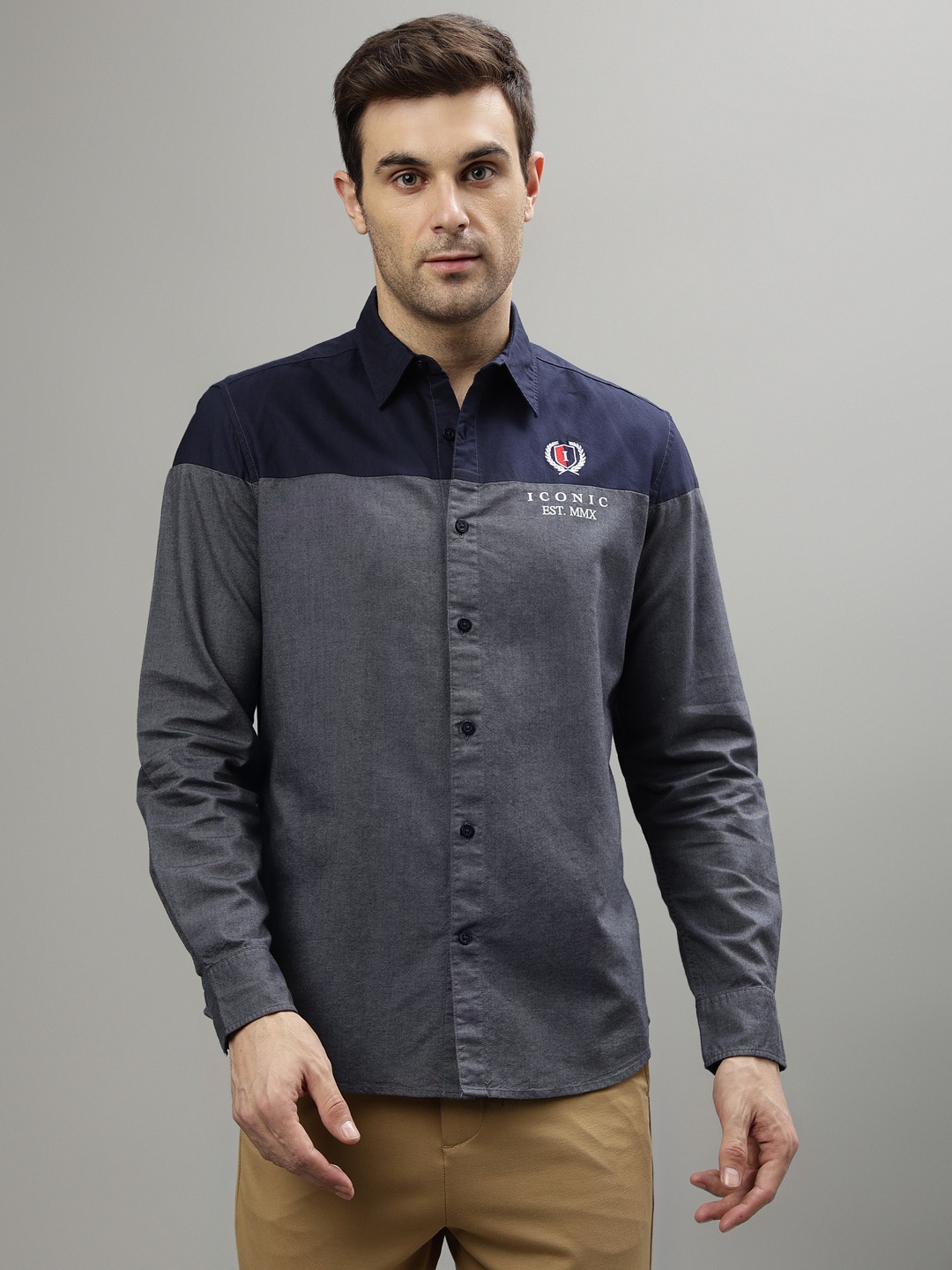 

Iconic Men Spread Collar Solid Cotton Casual Shirt, Blue