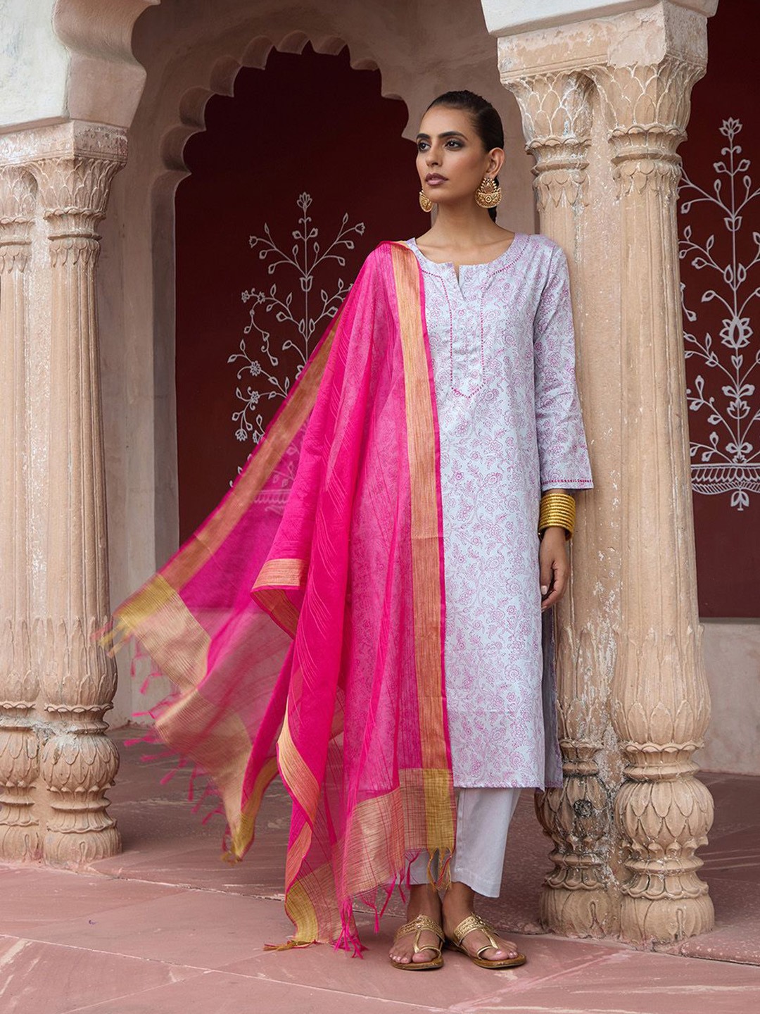 

House of Chikankari HOC Crafts Hand Embroidered Printed Kurta Set, Grey